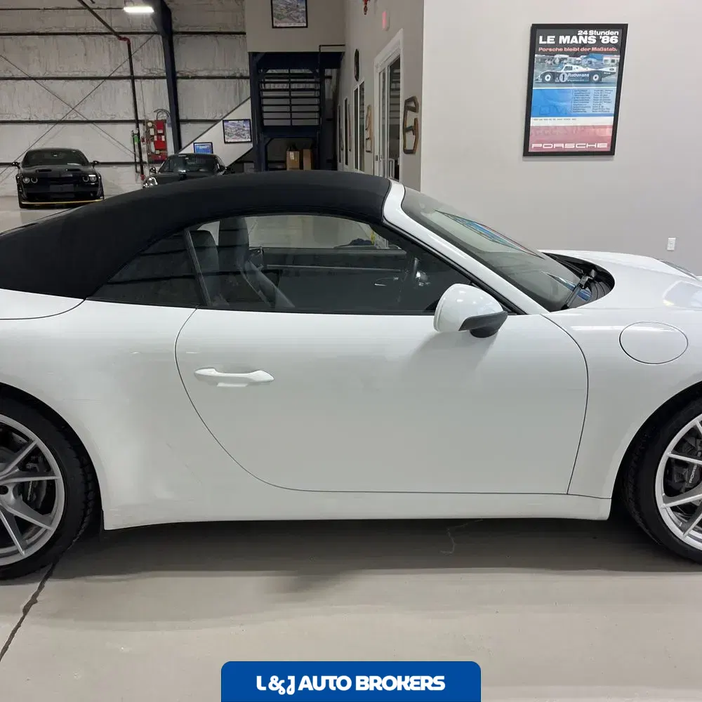 2018 Porsche 911 Carrera