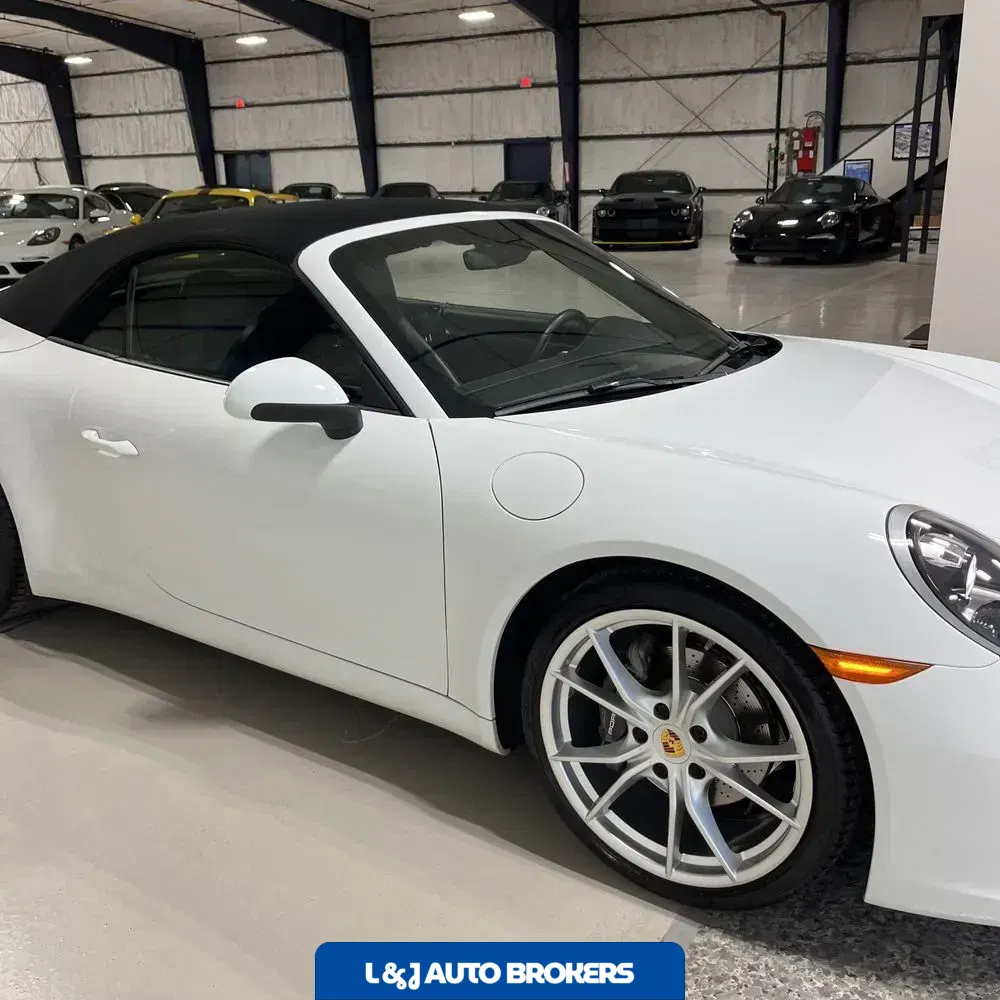 2018 Porsche 911 Carrera