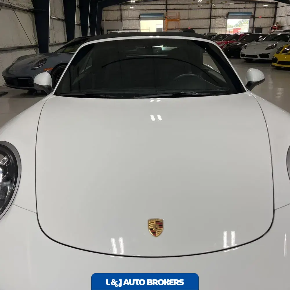 2018 Porsche 911 Carrera