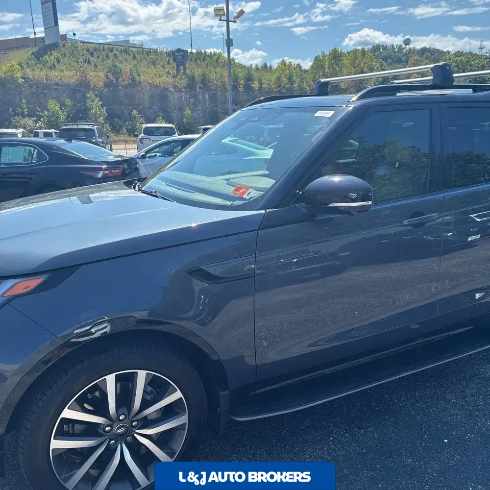 2024 Land Rover Discovery Dynamic SE P300