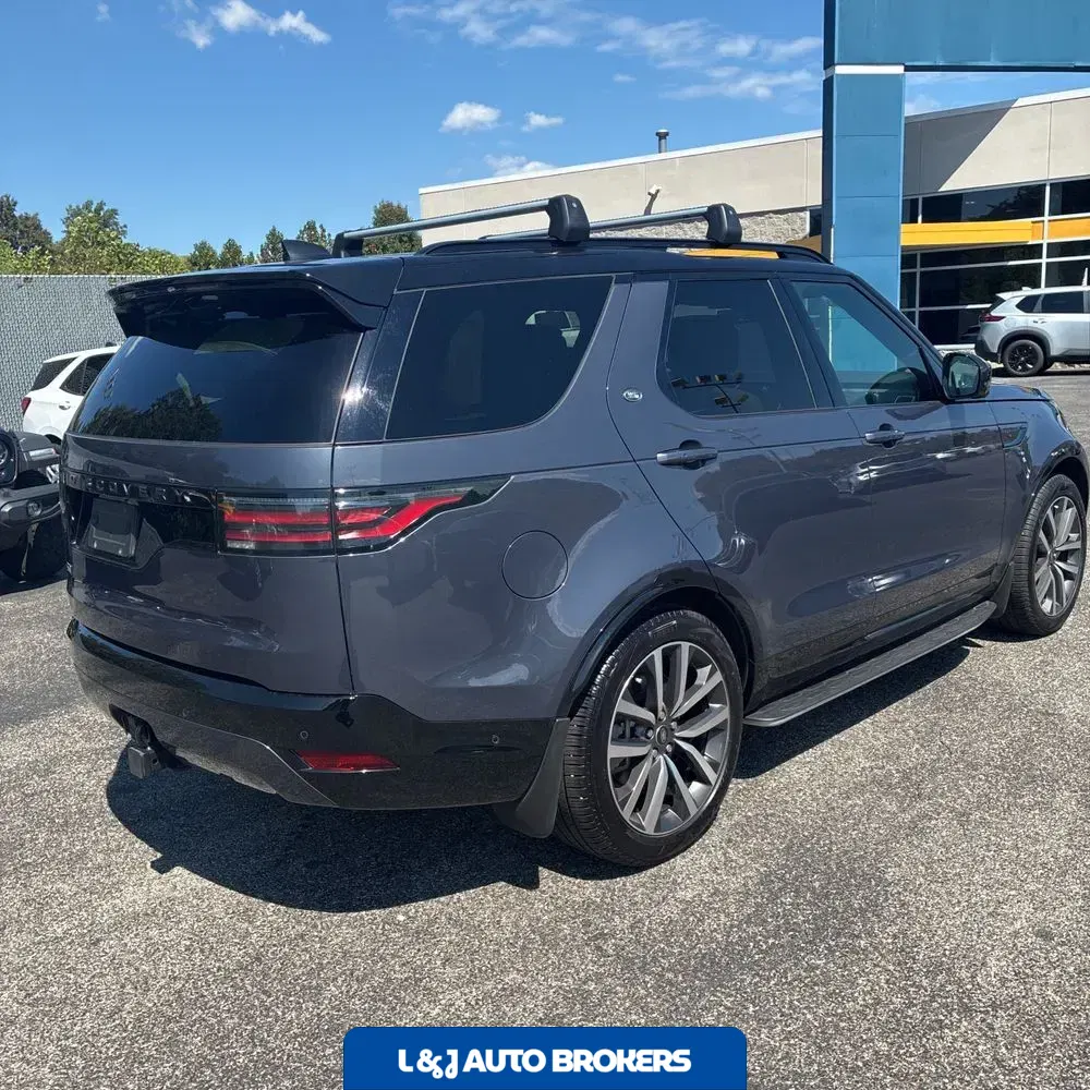 2024 Land Rover Discovery Dynamic SE P300