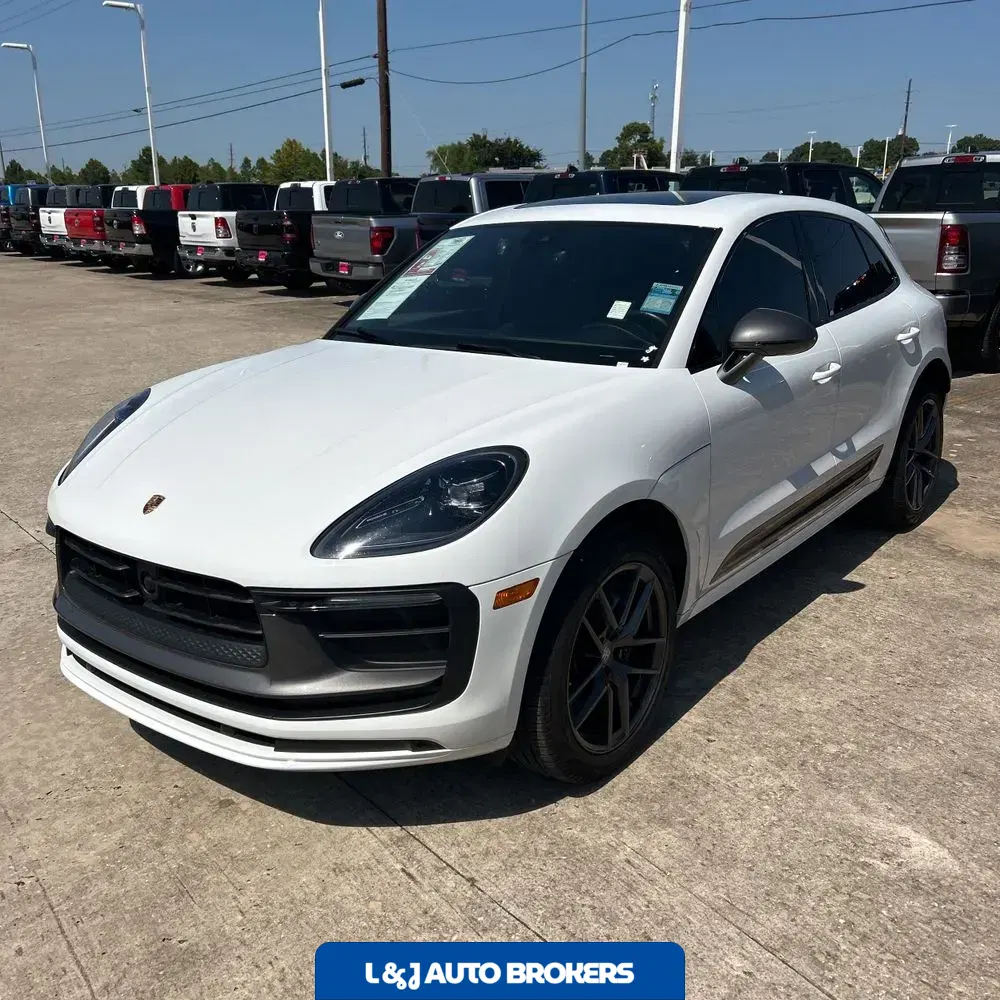 2024 Porsche Macan Base