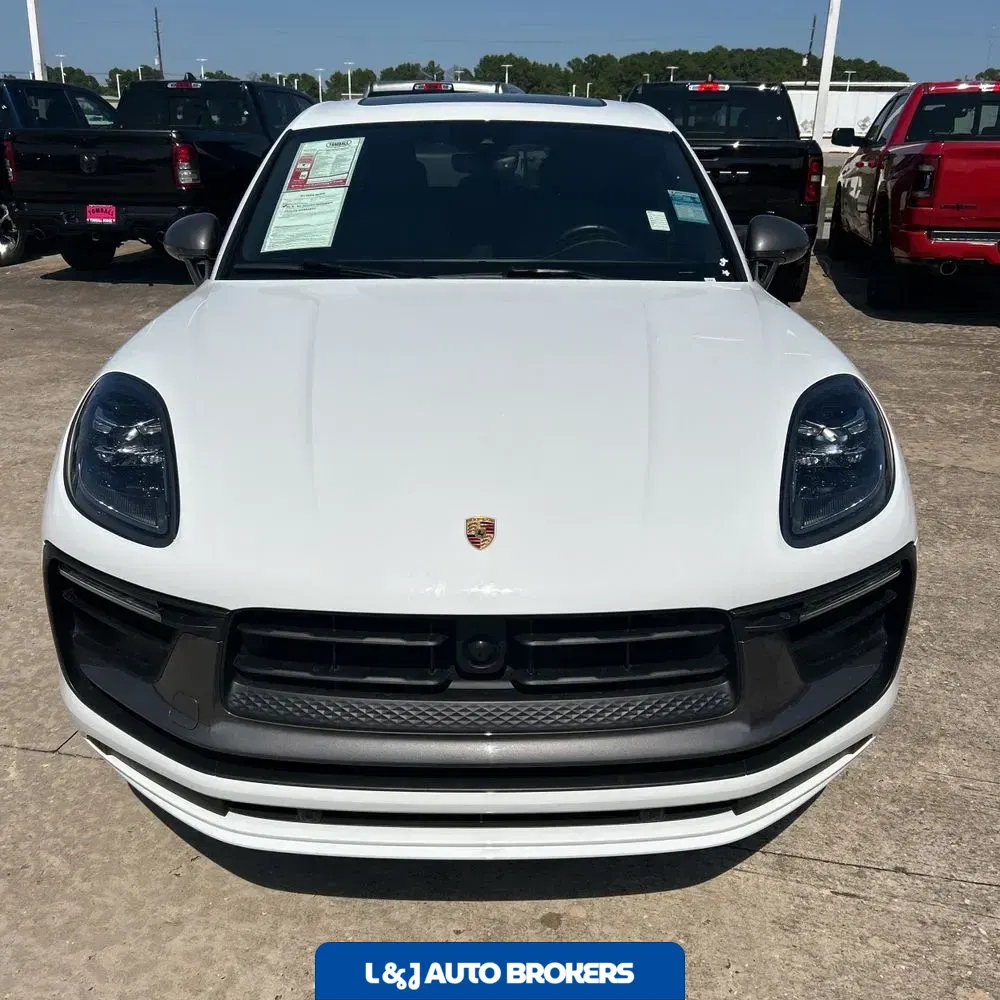 2024 Porsche Macan Base