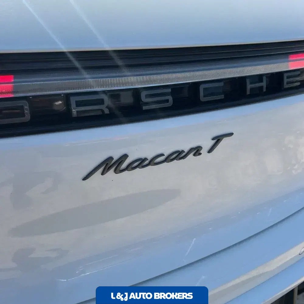 2024 Porsche Macan Base