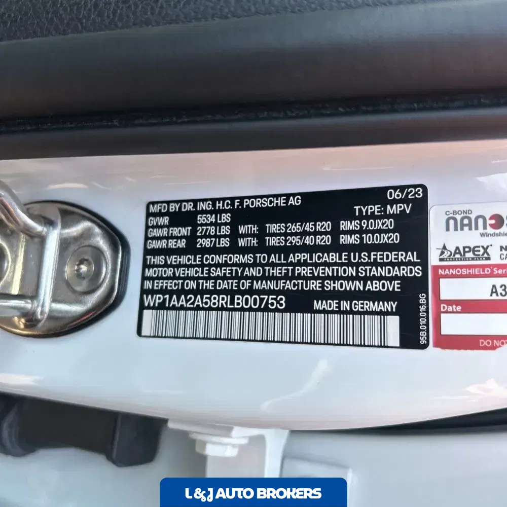 2024 Porsche Macan Base