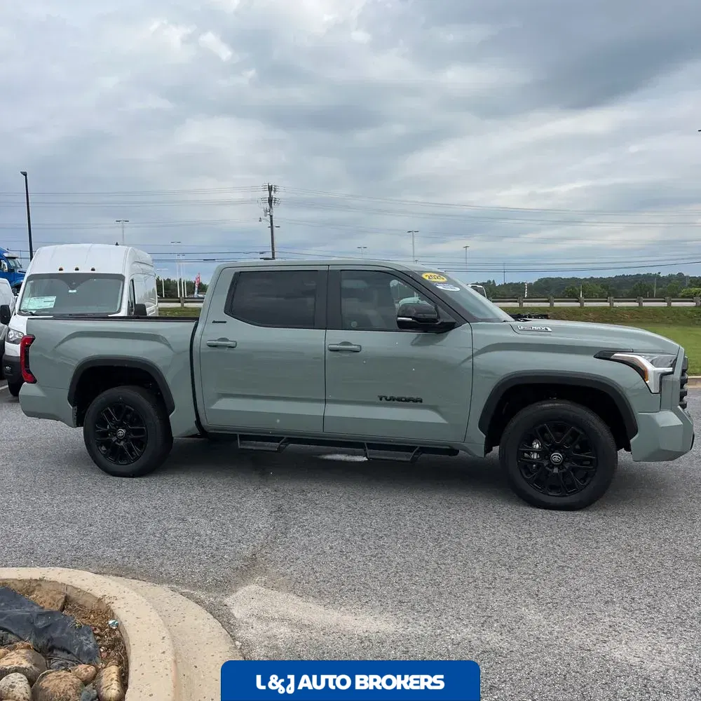 2025 Toyota Tundra Limited HV