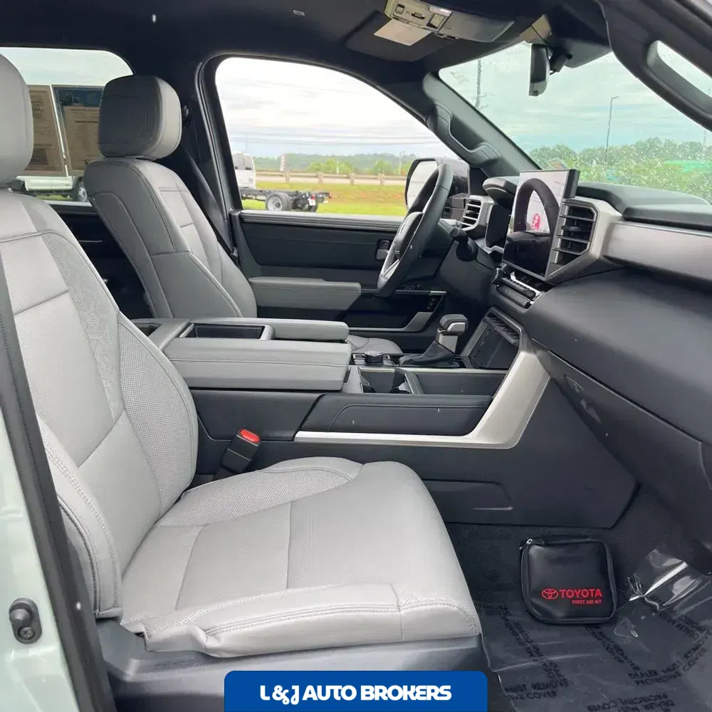 2025 Toyota Tundra Limited HV