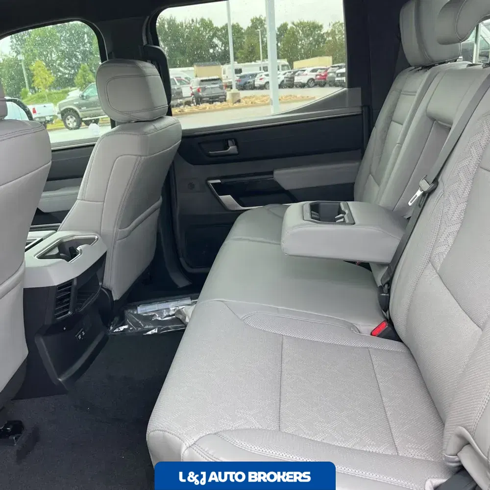 2025 Toyota Tundra Limited HV