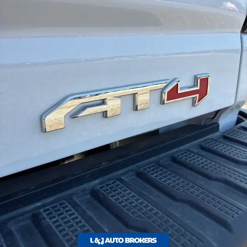 2025 GMC Sierra 2500 AT4