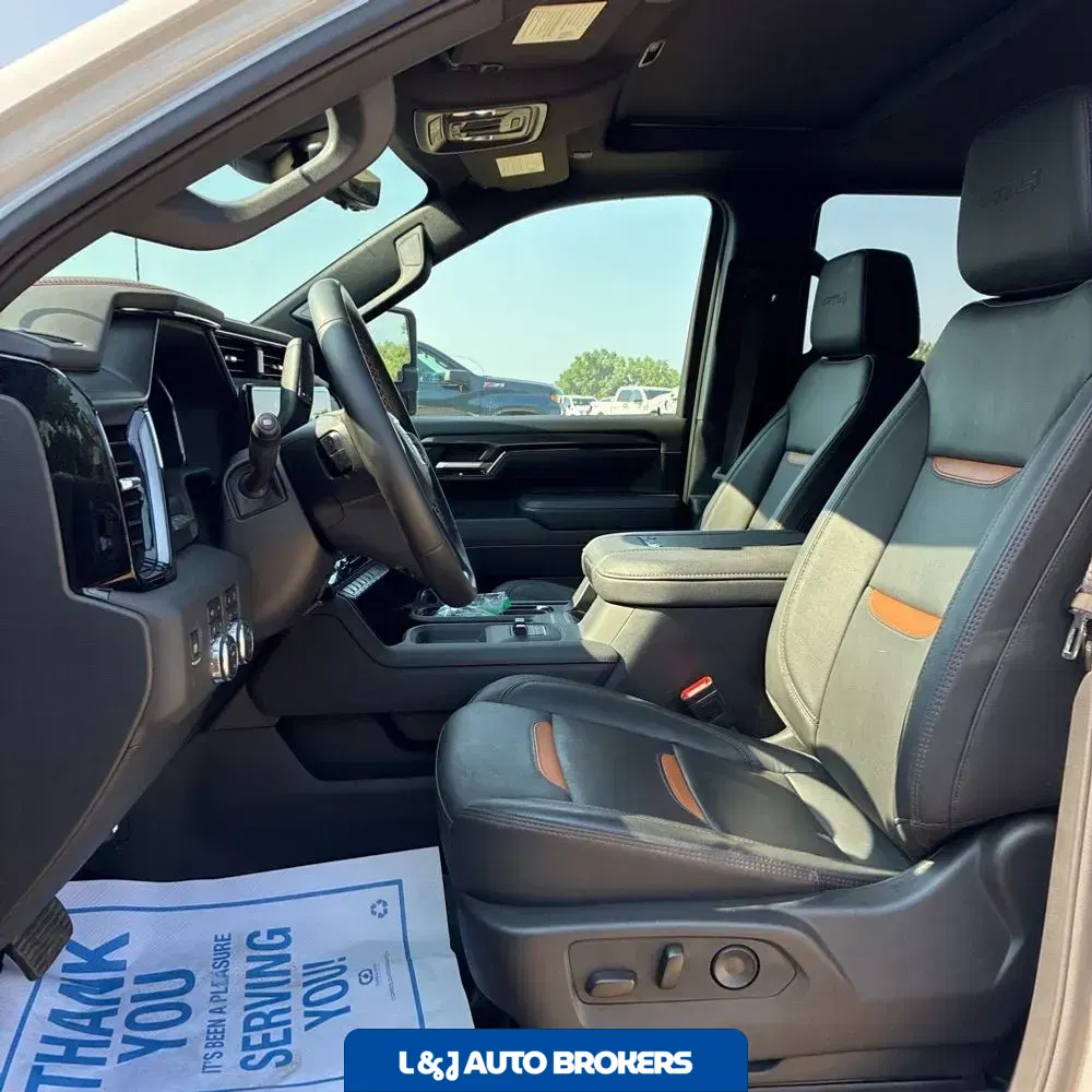 2025 GMC Sierra 2500 AT4