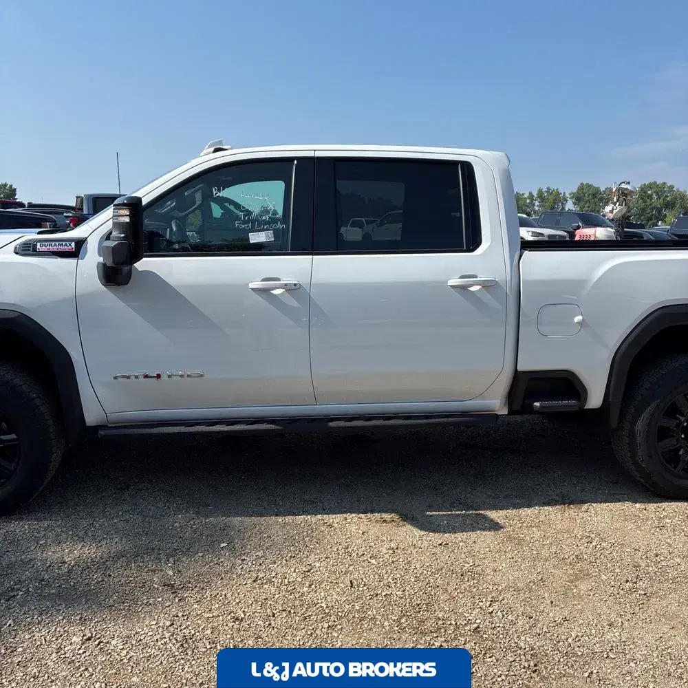 2025 GMC Sierra 2500 AT4