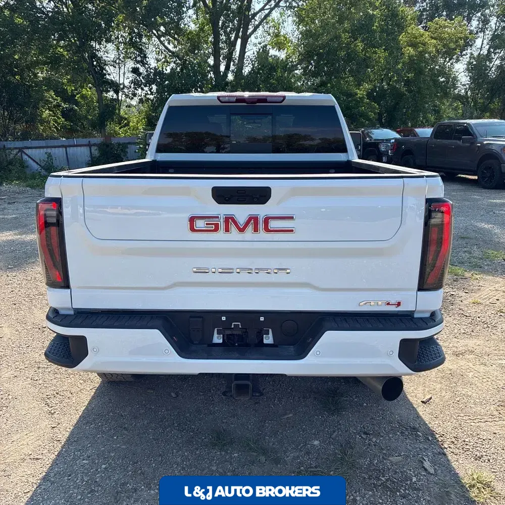 2025 GMC Sierra 2500 AT4