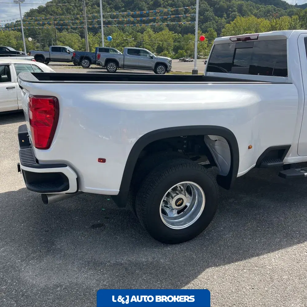2022 Chevrolet Silverado 3500HD High Country