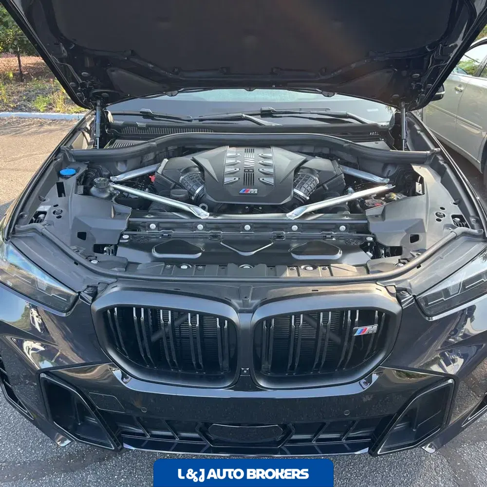 2025 BMW X5 M60i