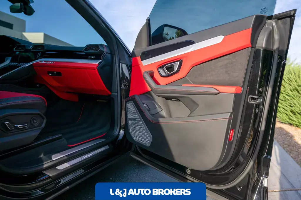 2020 Lamborghini Urus