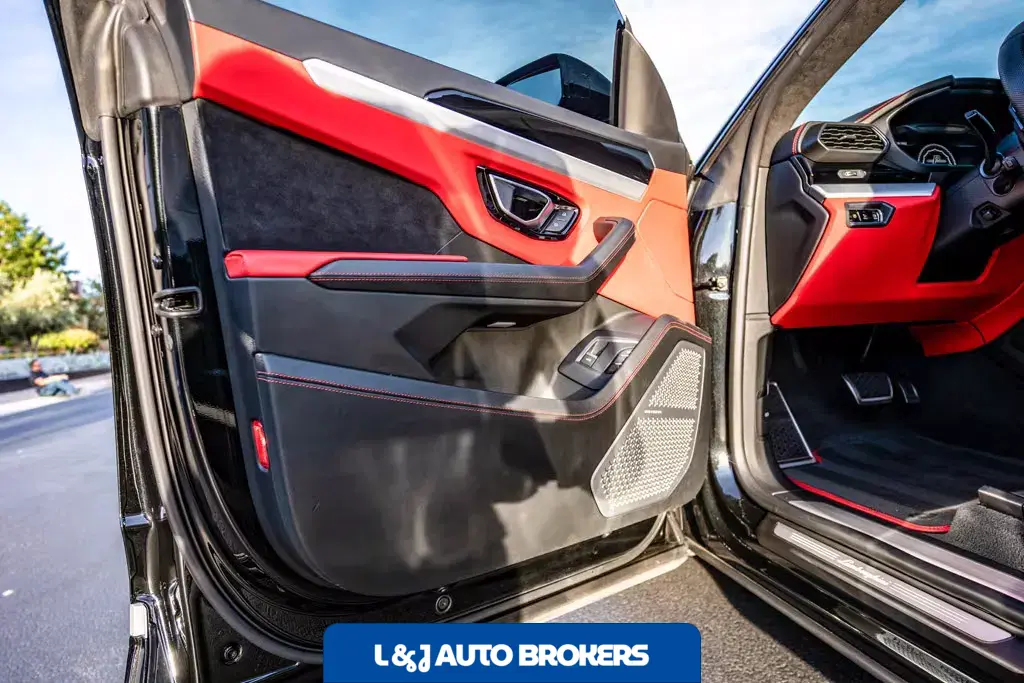 2020 Lamborghini Urus