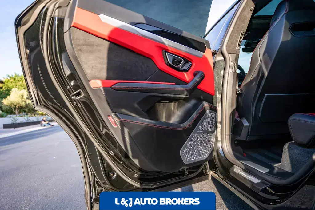 2020 Lamborghini Urus