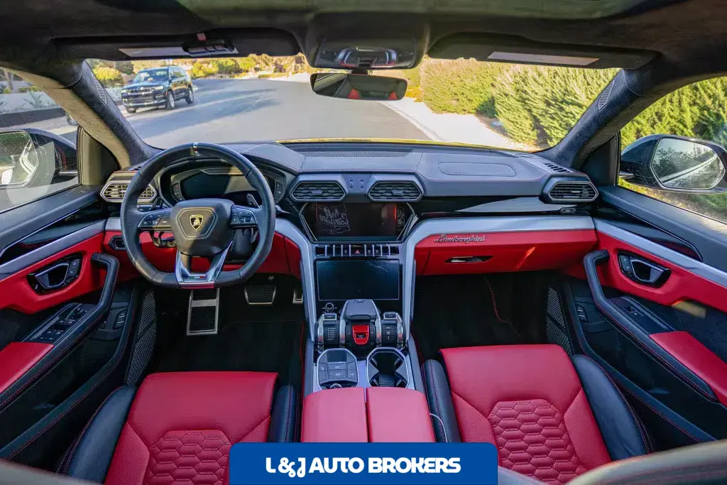 2020 Lamborghini Urus