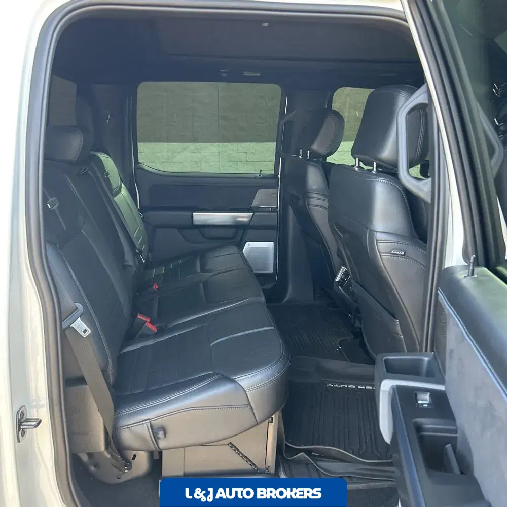 2025 Ford F-450 Super Duty Platinum