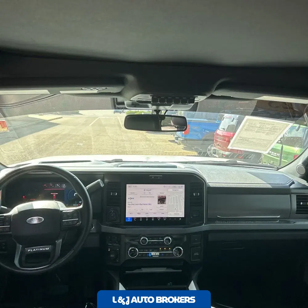 2025 Ford F-450 Super Duty Platinum