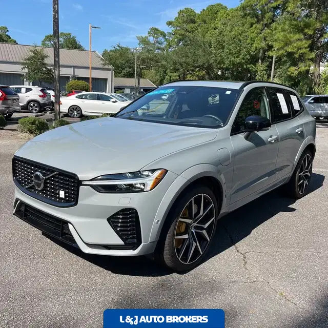 2025 Volvo XC60 T8 - Polestar PHEV