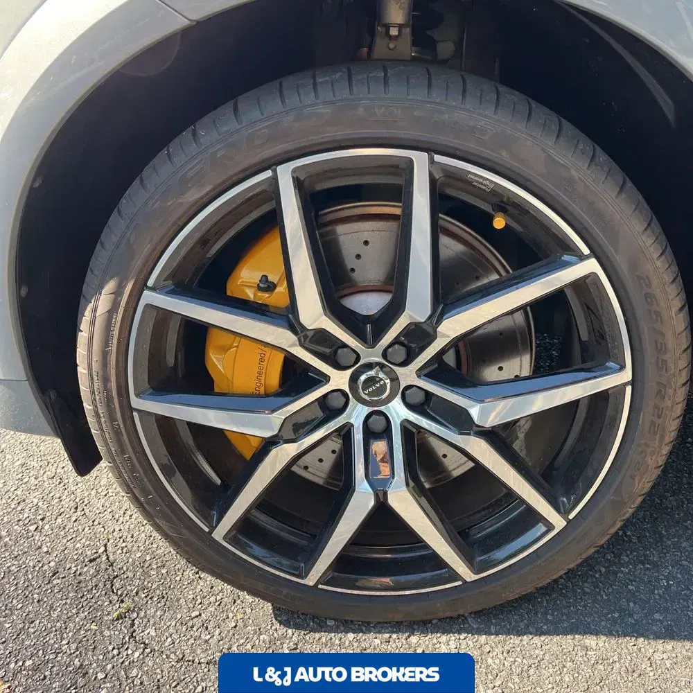 2025 Volvo XC60 T8 - Polestar PHEV