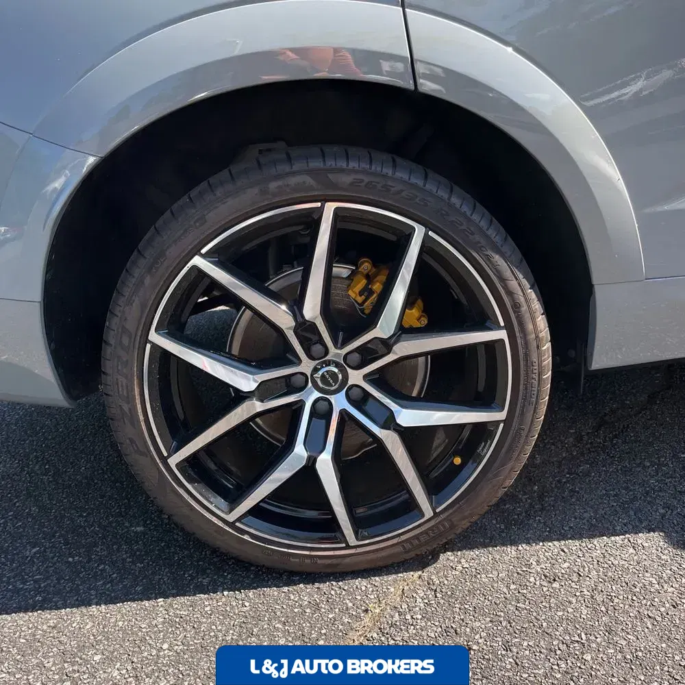 2025 Volvo XC60 T8 - Polestar PHEV