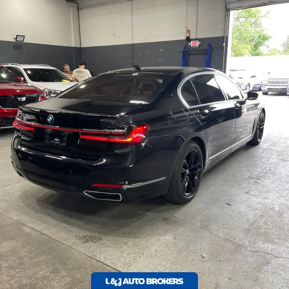 2022 BMW 7-Series 750xi