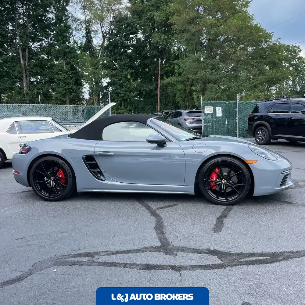 2023 Porsche 718 Boxster S
