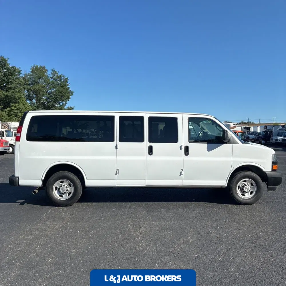 2024 Chevrolet Express LS 3500