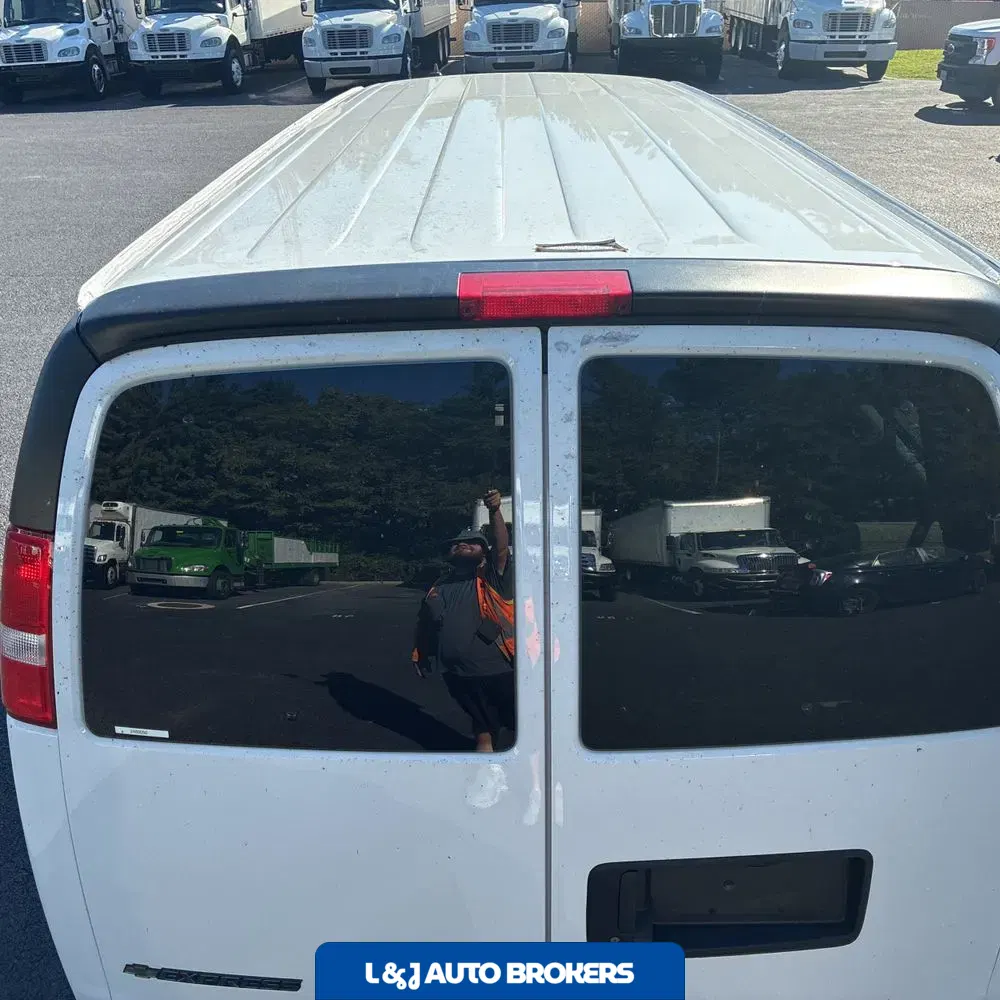 2024 Chevrolet Express LS 3500