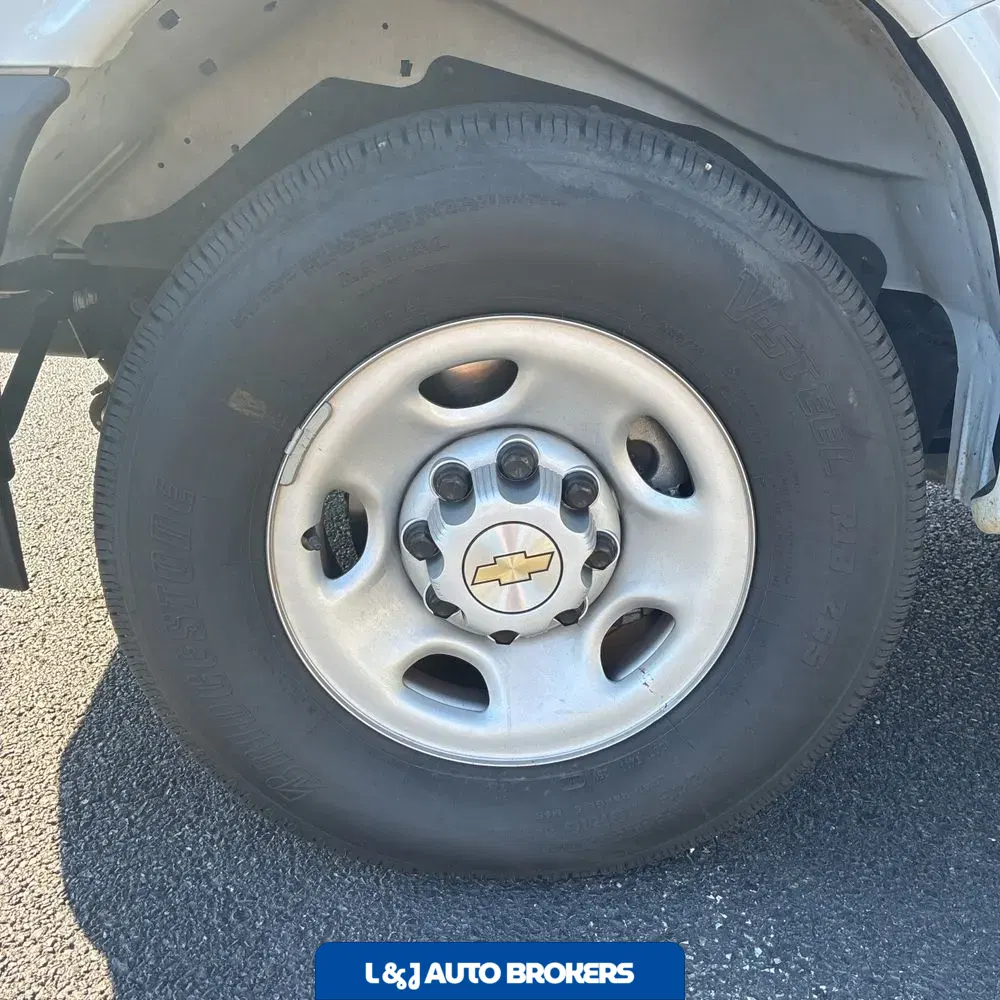 2024 Chevrolet Express LS 3500