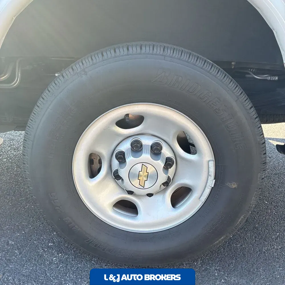 2024 Chevrolet Express LS 3500