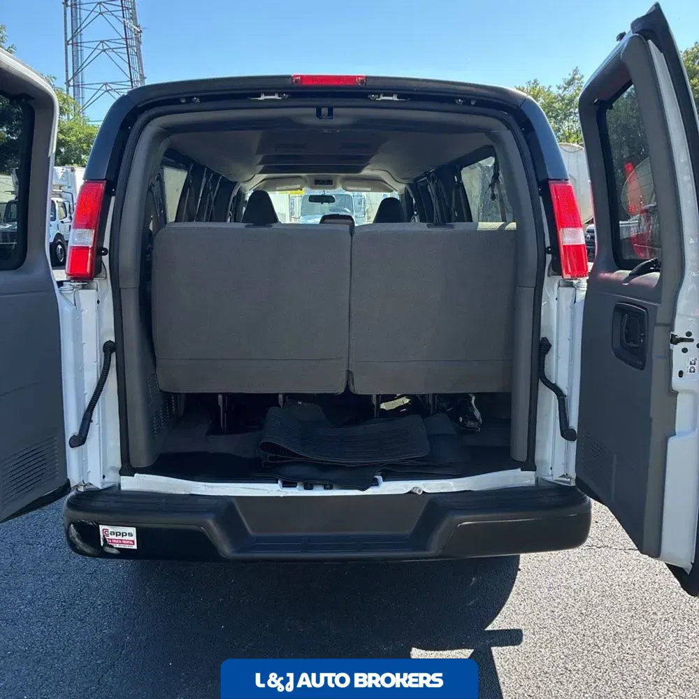 2024 Chevrolet Express LS 3500
