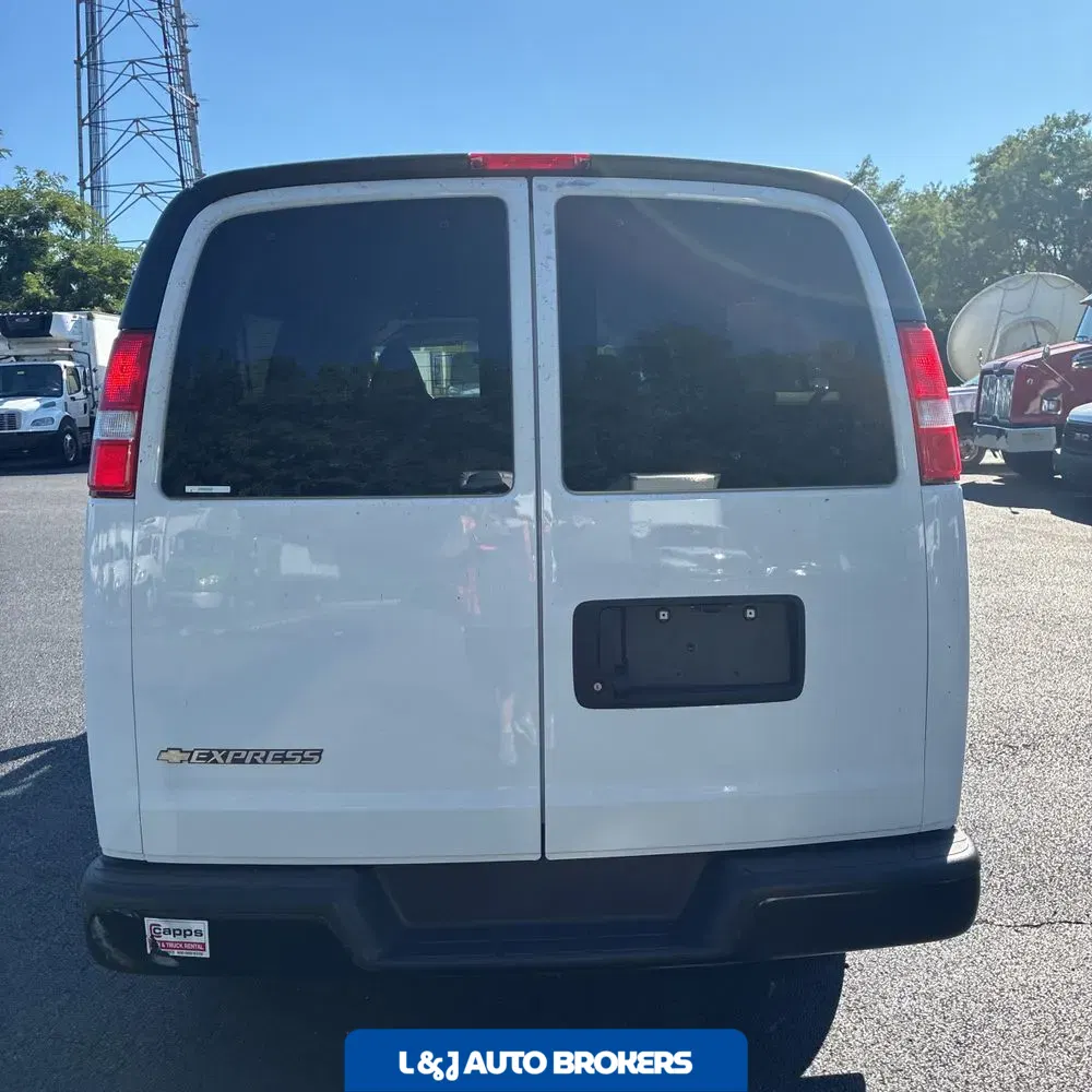 2024 Chevrolet Express LS 3500