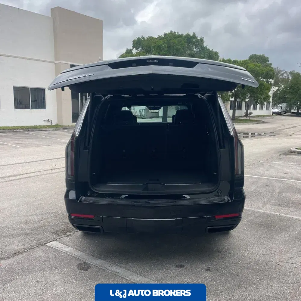 2025 Cadillac Escalade Sport Platinum