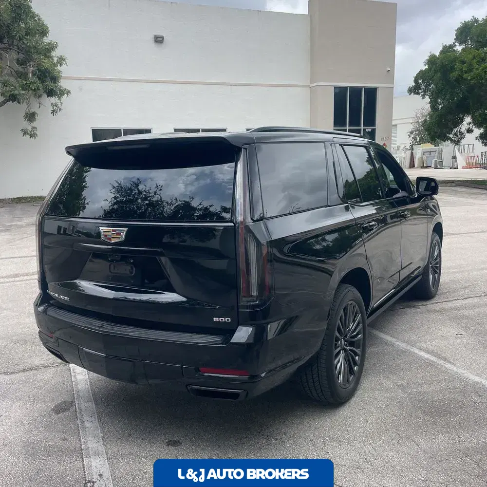 2025 Cadillac Escalade Sport Platinum
