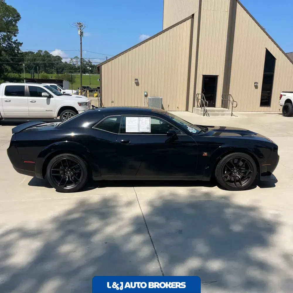 2022 Dodge Challenger R/T SCAT PACK
