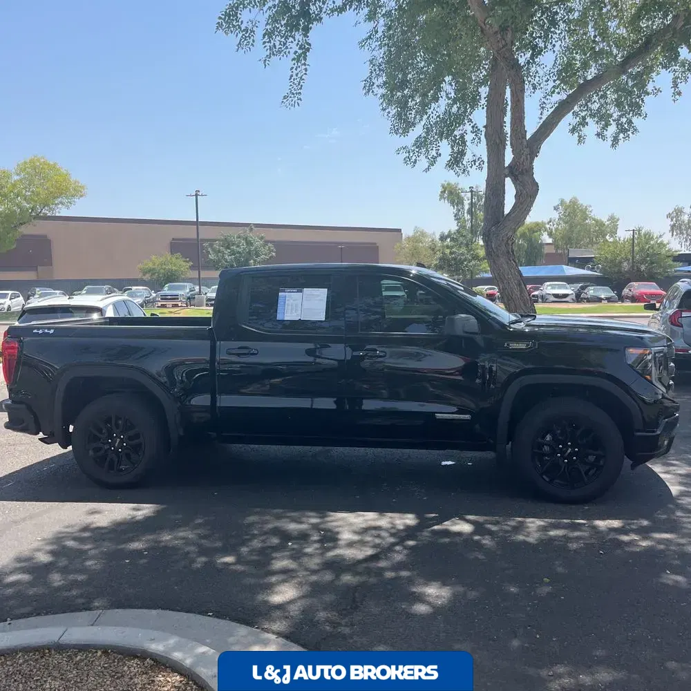 2025 GMC Sierra 1500 Elevation