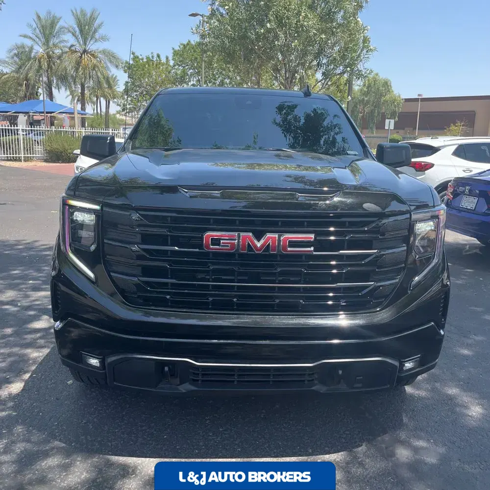 2025 GMC Sierra 1500 Elevation