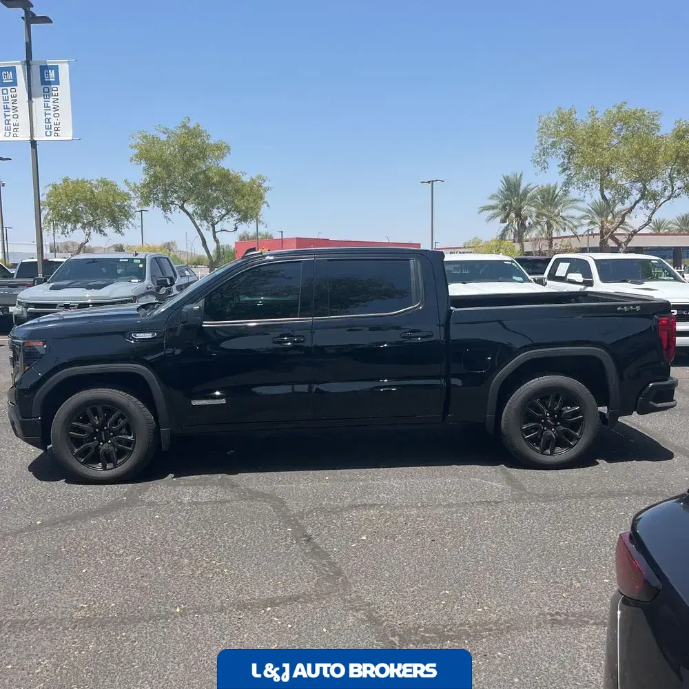 2025 GMC Sierra 1500 Elevation