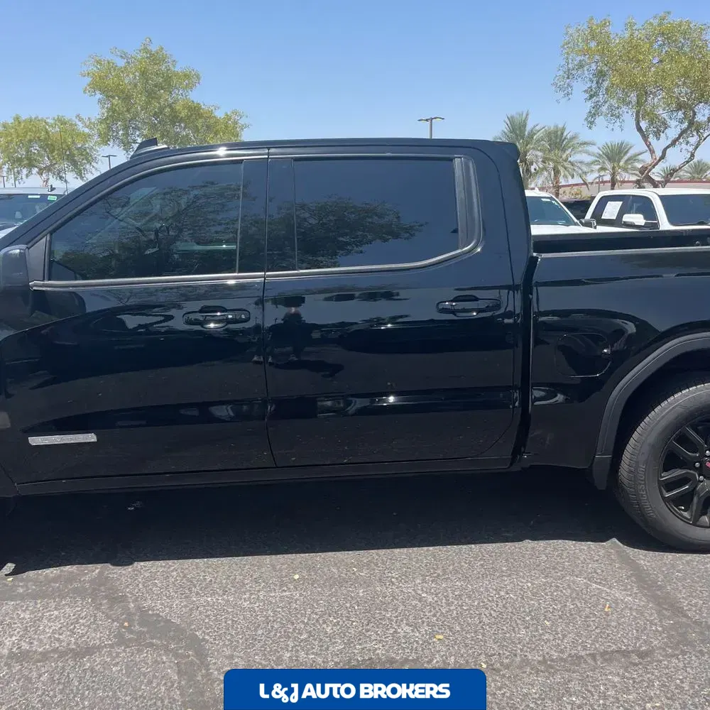 2025 GMC Sierra 1500 Elevation
