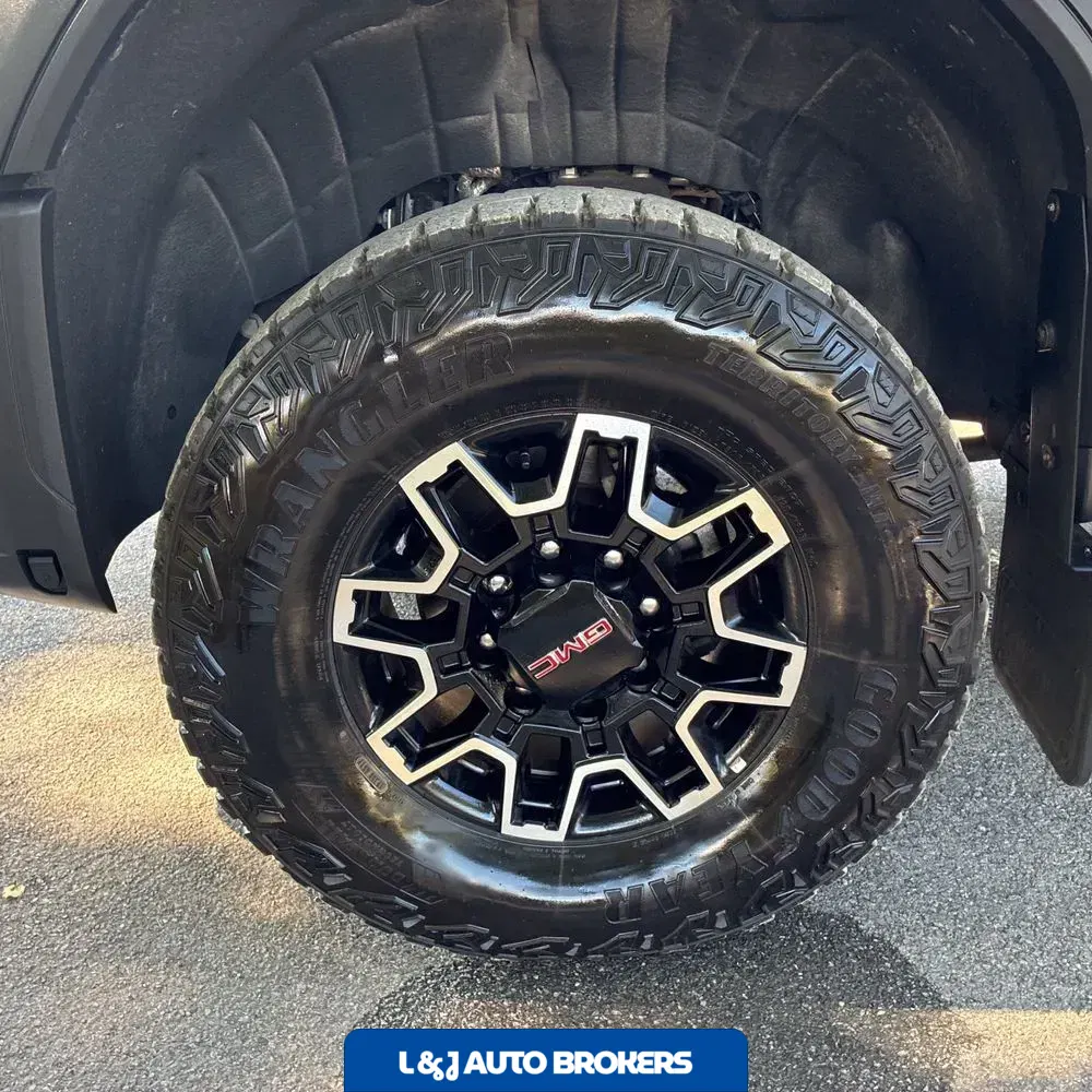 2025 GMC Sierra 2500 AT4X