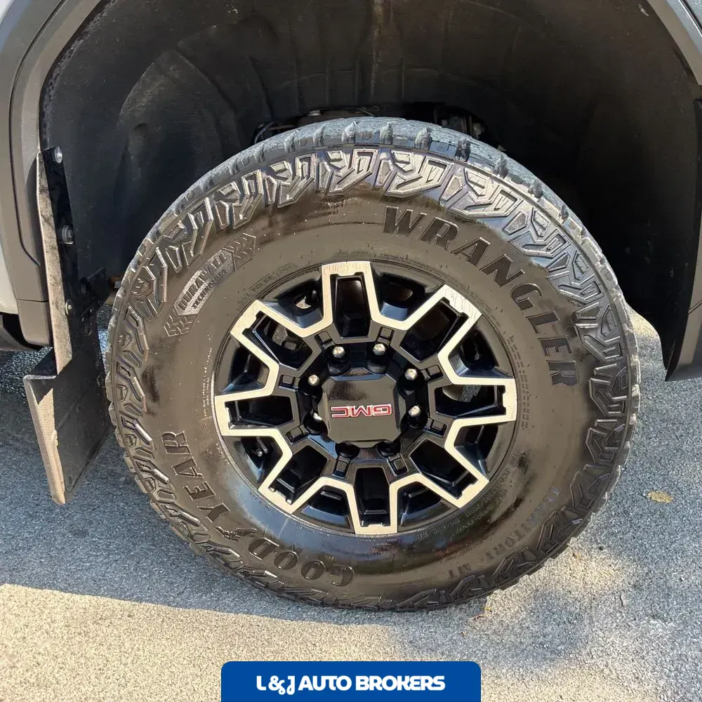 2025 GMC Sierra 2500 AT4X