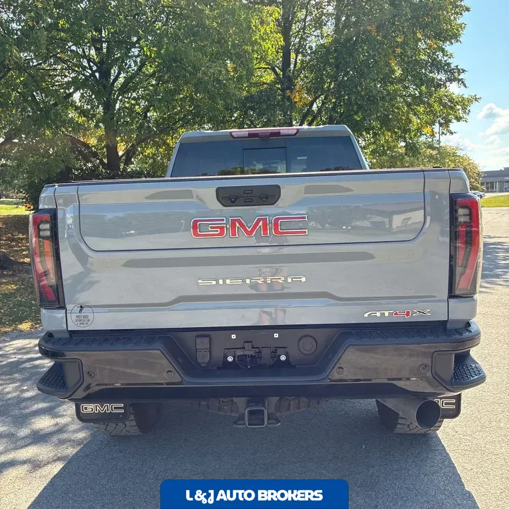 2025 GMC Sierra 2500 AT4X