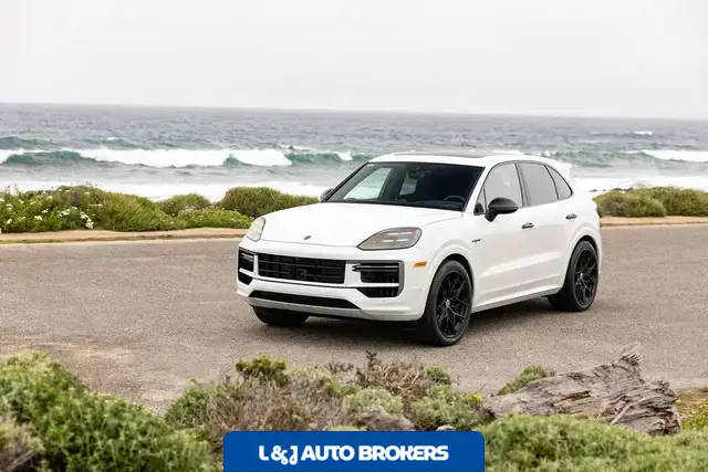 2025 Porsche Cayenne Turbo E-Hybrid