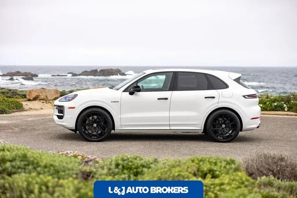 2025 Porsche Cayenne Turbo E-Hybrid