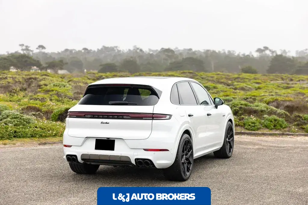 2025 Porsche Cayenne Turbo E-Hybrid
