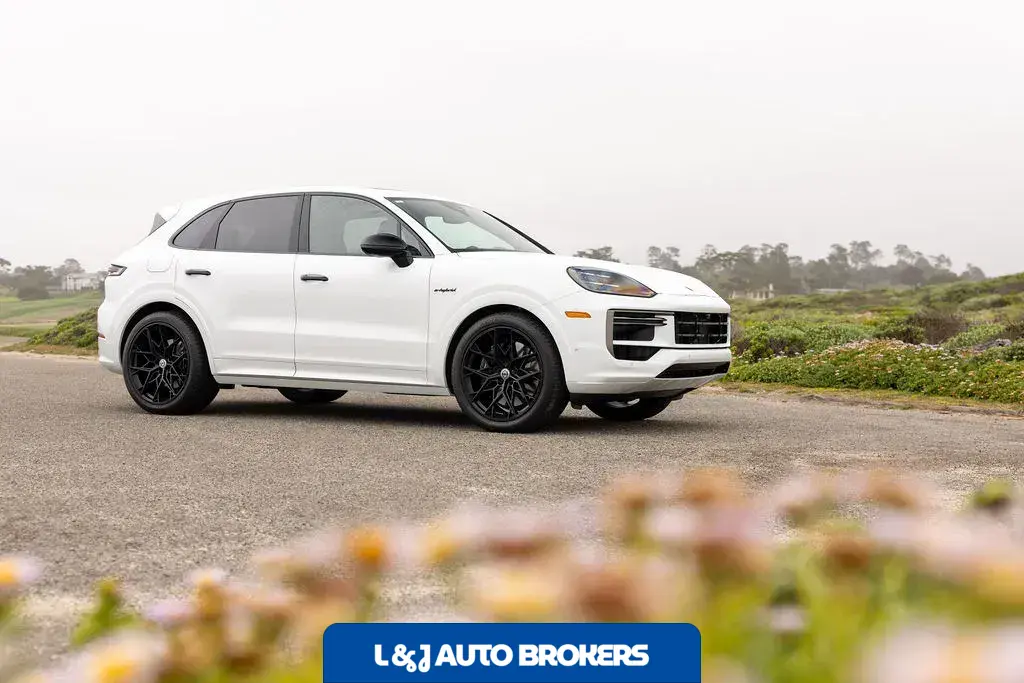 2025 Porsche Cayenne Turbo E-Hybrid