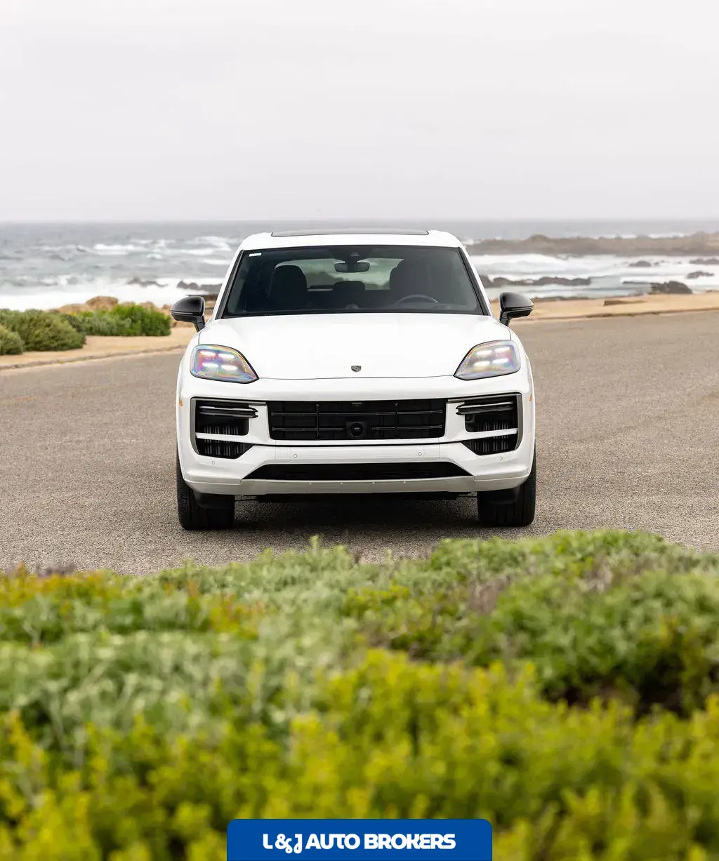 2025 Porsche Cayenne Turbo E-Hybrid